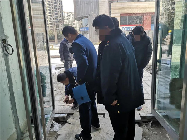 假冒多瑪凱拔地彈簧拉手，沒收罰款，保障用戶通行安全