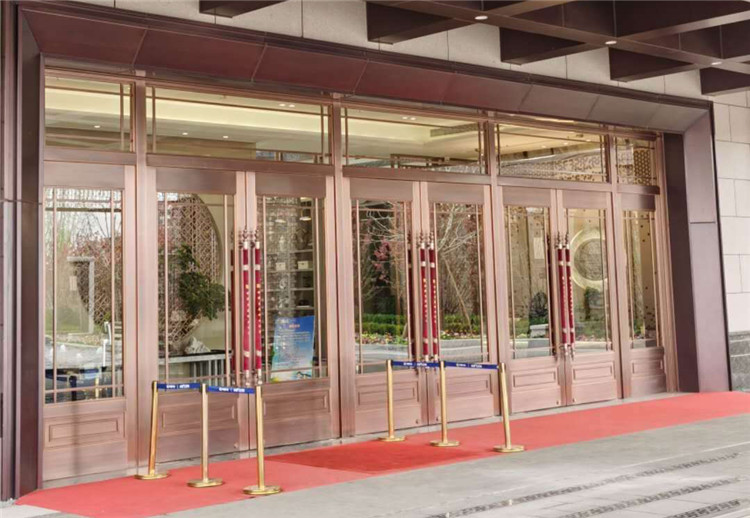 冬季自動(dòng)門定期安全檢查，預(yù)防事故發(fā)生