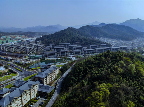 陜西西安天使小鎮兩翼自動旋轉門，平開門