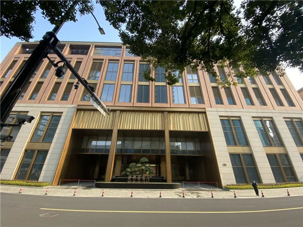 西安多瑪凱拔自動門讓世界會客廳再現上海北外灘風采