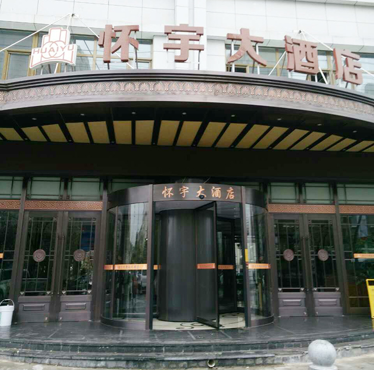 環柱旋轉門