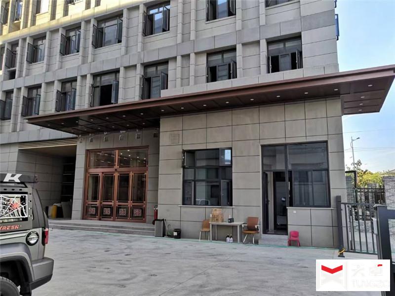 陜西科隆新材企業(yè)辦公樓銅門、自動門