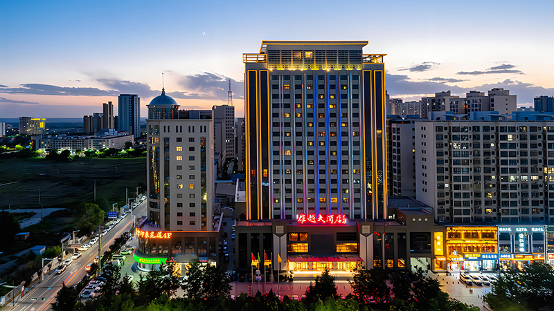 慶陽雄越大酒店自動弧形門和自動旋轉門